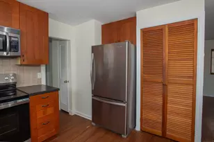 180 Peaceable Ridge Rd, Ridgefield, CT 06877 - Photo 8