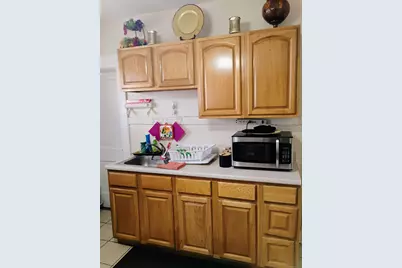83 Colebrook Street, Hartford, CT 06112 - Photo 30