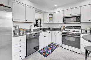 516 Opa Ln, Stratford, CT 06614 - Photo 10