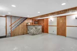 3 Maler Ave, Shelton, CT 06484 - Photo 28