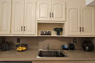 25 Washington St, Bristol, CT 06010 - Photo 12