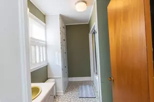 16 Smith St, Danbury, CT 06810 - Photo 8