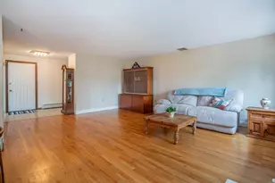 148 King Philip Dr, West Hartford, CT 06117 - Photo 14