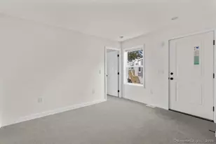 55 Sugar St, Newtown, CT 06470 - Photo 10