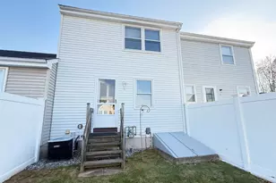 4 Persimmon Ln, Glastonbury, CT 06033 - Photo 10