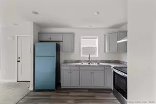 55 Sugar St, Newtown, CT 06470 - Photo 4