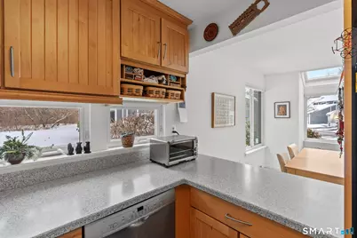 126 Hopmeadow Street #APT 1H, Simsbury, CT 06089 - Photo 6