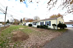 29 Indian Field Rd, Groton, CT 06340 - Photo 2
