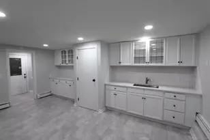 13 Patton Rd, Bloomfield, CT 06002 - Photo 4