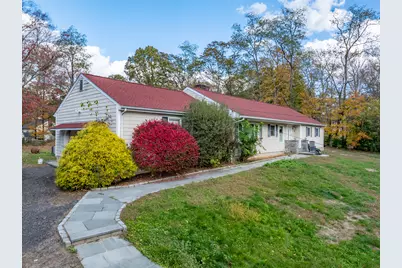 78 Trinity Pass, Stamford, CT 06903 - Photo 2