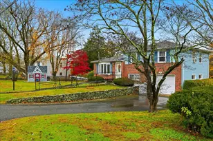 7 Barn Rd, Ledyard, CT 06339 - Photo 2
