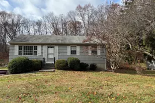 24 Clayton Rd, Danbury, CT 06811 - Photo 1