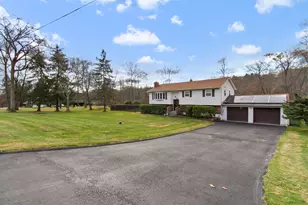 1 Indian Hill Ln, New Fairfield, CT 06812 - Photo 2