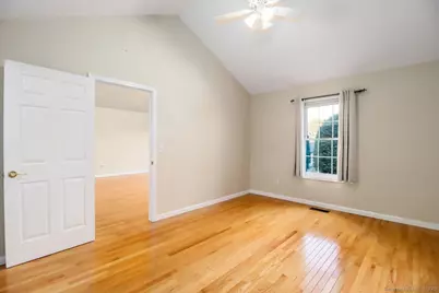 25 St George Place, Newtown, CT 06482 - Photo 20