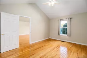 25 St George Pl, Newtown, CT 06482 - Photo 20