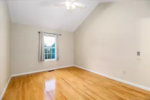 25 St George Pl, Newtown, CT 06482 - Photo 18