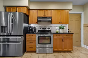 217 Huntington Rd, Stratford, CT 06614 - Photo 16