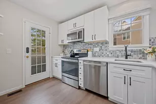 7 Silversmith Dr, Danbury, CT 06811 - Photo 14