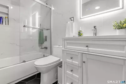 40 Orangewood West #40, Derby, CT 06418 - Photo 20