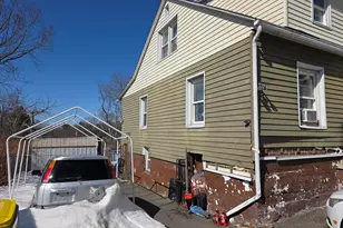 891 Pearl Lake Rd, Waterbury, CT 06706 - Photo 4