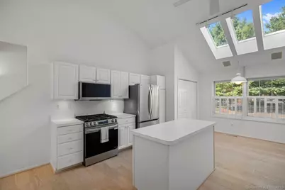 39 L Hermitage Drive #39, Shelton, CT 06484 - Photo 4