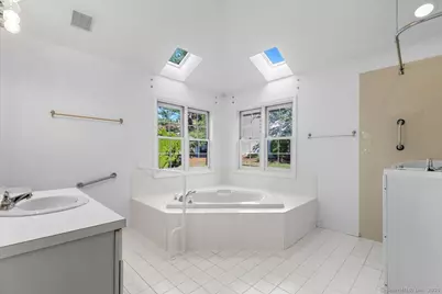 39 L Hermitage Drive #39, Shelton, CT 06484 - Photo 18