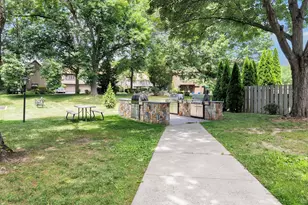 35 Algonquin Ln, Stratford, CT 06614 - Photo 32