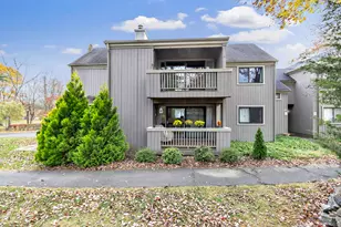 35 Algonquin Ln, Stratford, CT 06614 - Photo 34