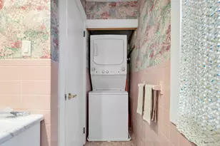 35 Algonquin Ln, Stratford, CT 06614 - Photo 30