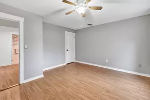 35 Algonquin Ln, Stratford, CT 06614 - Photo 12