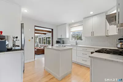 855 Riverside Drive, Fairfield, CT 06824 - Photo 8