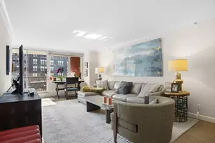 25 Forest St, Stamford, CT 06901 - Photo 8