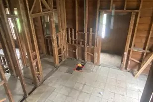 141 Greenfield St, Hartford, CT 06112 - Photo 8