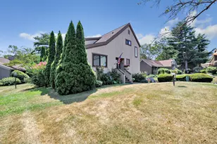 87 Creek Ln, Stratford, CT 06614 - Photo 2