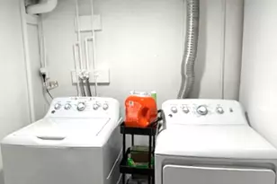 30 Clinton Pl, Wallingford, CT 06492 - Photo 34