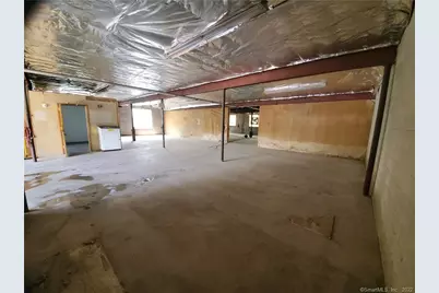 19 Sandscreen Road #Left Side, Avon, CT 06001 - Photo 14