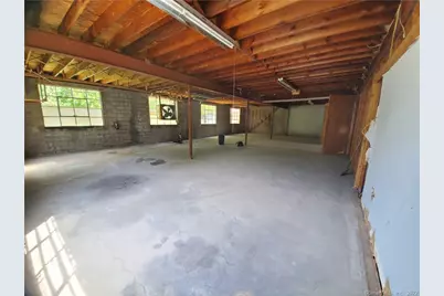 19 Sandscreen Road #Left Side, Avon, CT 06001 - Photo 12