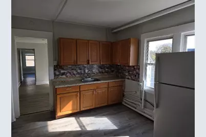 197 Chestnut Avenue #2nd floor, Waterbury, CT 06710 - Photo 4