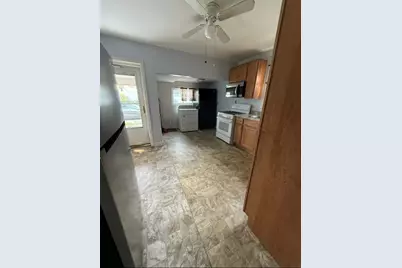 593 Plank Road, Waterbury, CT 06705 - Photo 2