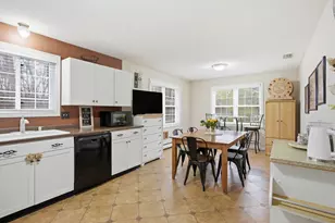 35 Fairfield Ln, Bloomfield, CT 06002 - Photo 20