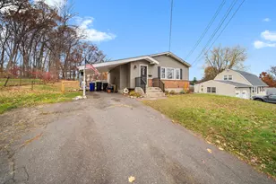 19 Thomas St, Windsor Locks, CT 06096 - Photo 26