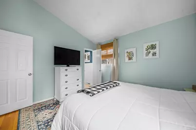 19 Thomas Street, Windsor Locks, CT 06096 - Photo 14