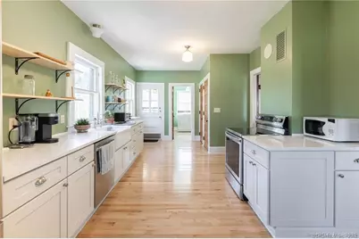 390 Main Street, New Hartford, CT 06057 - Photo 20