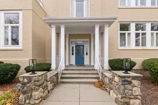 23 Charles St, Milford, CT 06460 - Photo 2