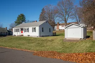 64 Kenlock St, Newington, CT 06111 - Photo 2
