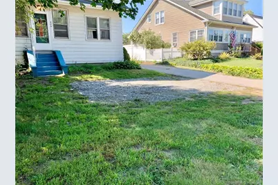 486 Mohegan Avenue Parkway, Waterford, CT 06375 - Photo 2