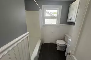 486 Mohegan Ave Pkwy, Waterford, CT 06375 - Photo 8