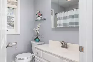 76 Kenmore Ave, Waterbury, CT 06708 - Photo 10