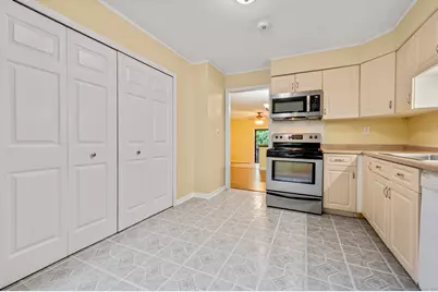 250 Conestoga Way #250, Glastonbury, CT 06033 - Photo 4