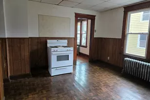 166 Oak St, Waterbury, CT 06704 - Photo 2